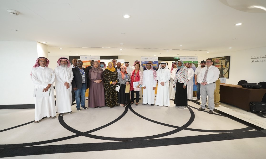 FAO in #SaudiArabia🇸🇦 in collaboration with <a href="/MEWA_KSA/">وزارة البيئة والمياه والزراعة</a> &amp; AlBaha Beekeeper’s Association celebrated #WorldBeeDay2022 by raising public awareness of the great value of bees &amp; beekeeping 🐝and the importance of protecting pollinators and their natural habitats
saudiarabia.un.org/en/182791-worl…