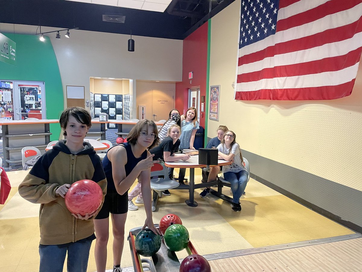 Jarrell Middle School Forty Book Challenge reward afternoon at Mel’s Lanes. It’s good to be a steady reader. <a href="/jarrell_ms/">JarrellMS</a>