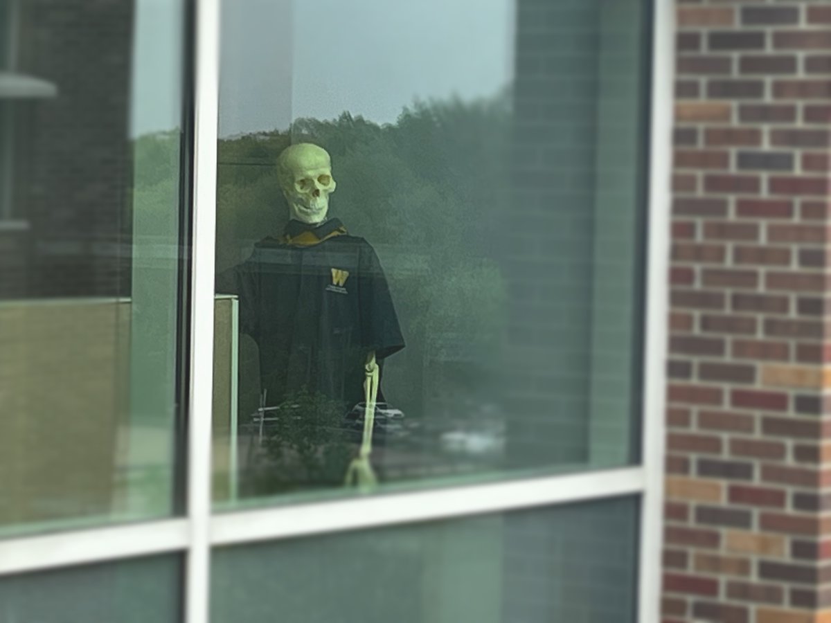 wmuchhs's tweet photo. How was your week? Long and tough, based on what I see in a couple of offices in the building. We hope you have a great, restful weekend! #YouLookTired #GoBroncos #GoWeekend https://t.co/TU6mMyxPn8