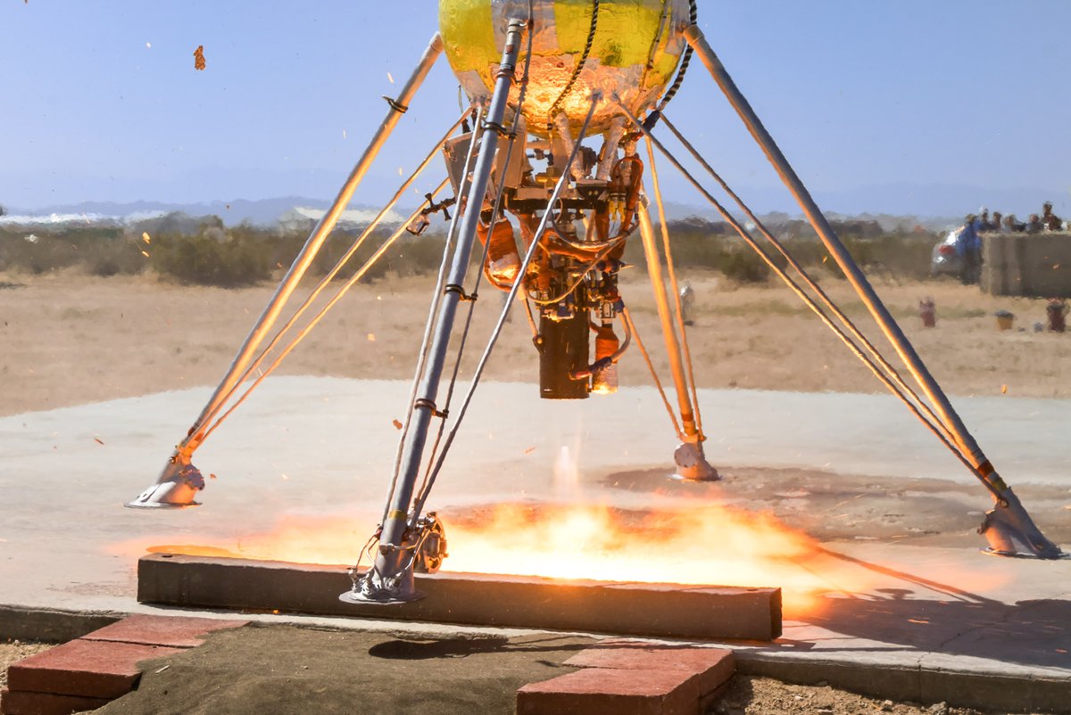 Now *that's* fire. 🔥 Happy #RocketFridays, y'all!