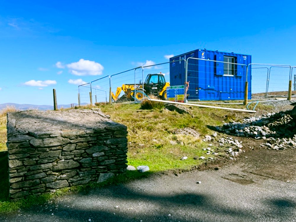 kdm_hire's tweet image. ⚡️𝗣𝗢𝗪𝗘𝗥 𝗣𝗜𝗖 𝗢𝗙 𝗧𝗛𝗘 𝗪𝗘𝗘𝗞 ⚡️
Breathtaking views from this 6 – 8 Person Self-Contained Welfare Site Cabin! This solution ensures CDM compliance and place for a warm, comfortable breather on those not so sunny days.

#KDMHire #Welfare #CDMcompliance #Remote #Service
