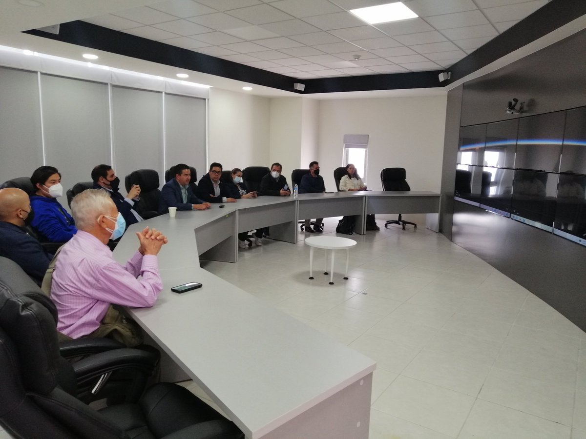 CITNOVA's tweet photo. Continúan las actividades de #ProspectaAméricas2022 donde los #Científicos que participaron como panelista en este foro internacional, realizan un recorrido por las instalaciones del #PCYTH con la finalidad de conocer los proyectos que se impulsan desde el #Citnova. https://t.co/3HHTbBzwY2