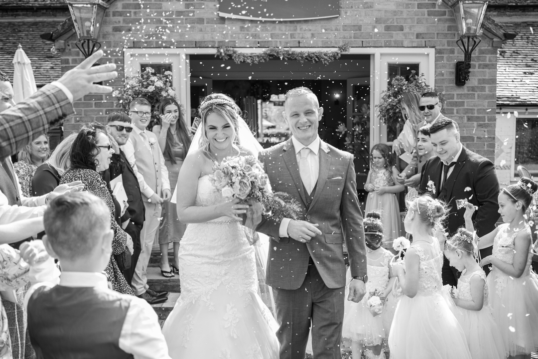 PhotoLeaB16's tweet photo. I love a confetti shot and the joy and happiness on everyone’s faces make it 100% perfect!

💕📷💕

 #lbphotography #lbweddings  #femaleweddingphotographer #lgbtqweddingphotographer #warwickshireweddings #warwickshireweddingphotographer #apicoftheweek #westmidlandswe https://t.co/v7JrGZanjO