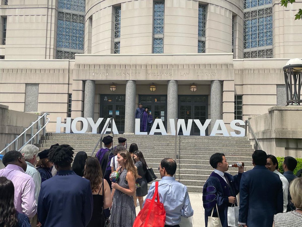 aplerhoples's tweet photo. Congratulations to my law fellow Julian Hill on his LLM and my law students on their JDs! @GeorgetownLaw #hoyalawyas https://t.co/PqZ2gLLjvT