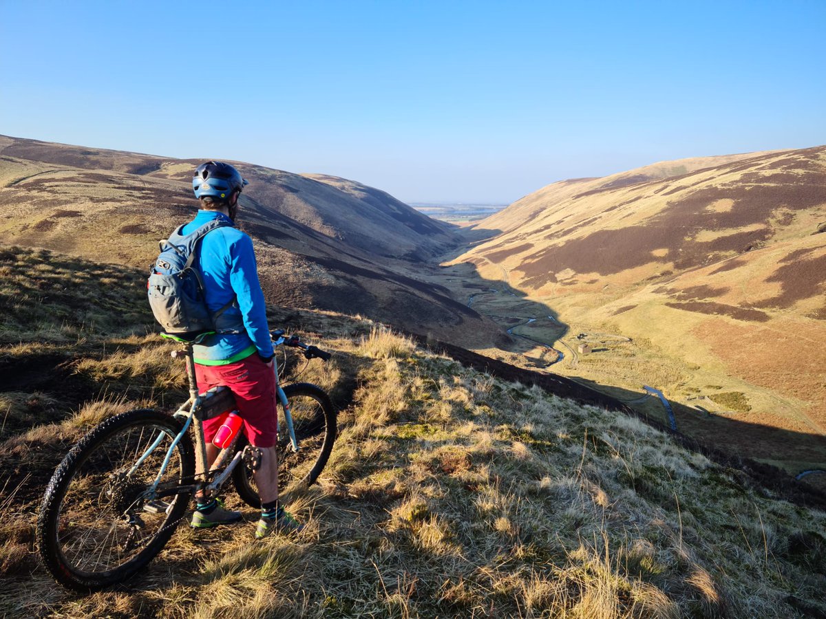 Forecast looks good. Anyone planning a ride this weekend?

Remember that registering with #Veloeye gets you 10% discount on insurance with <a href="/YellowJerseyUK/">Yellow Jersey</a>

For more info: ow.ly/PqT950Ew5EJ

#Beatthethieves #Bikeinsurance #Veloeye