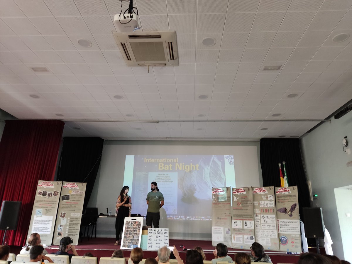 Conociendo el interesante mundo de los murciélagos en la  Noche de los Murcielagos de Malaga en <a href="/laUni_Malaga/">IES Universidad Laboral (Málaga)</a>
