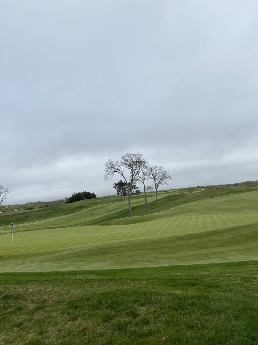 ManuelRalan's tweet photo. First full week finished at the new internship. Awesome to see and learn about the grass on the other side of the transition zone https://t.co/IXU4k0stJW