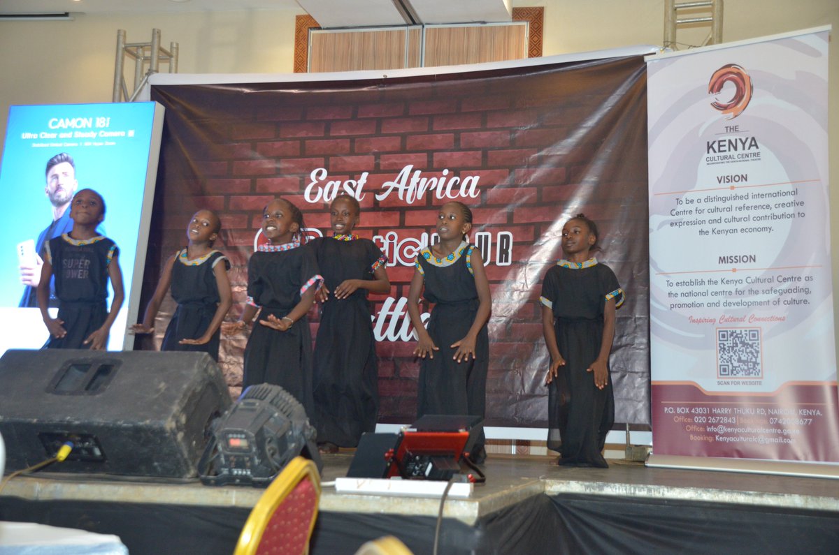 CultureCentreKE's tweet photo. @HourPoetic The #PoeticHourBattle2022 is ongoing. Tremendous performance by @angelsofsunset 
#twendetheatre #inspiringculturalconnections #changelivesforever https://t.co/XJ2jpGRRrf