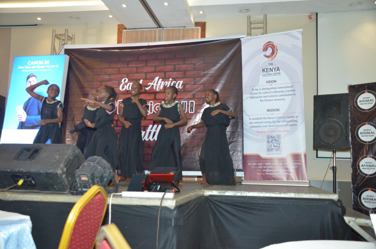 CultureCentreKE's tweet photo. @HourPoetic The #PoeticHourBattle2022 is ongoing. Tremendous performance by @angelsofsunset 
#twendetheatre #inspiringculturalconnections #changelivesforever https://t.co/XJ2jpGRRrf