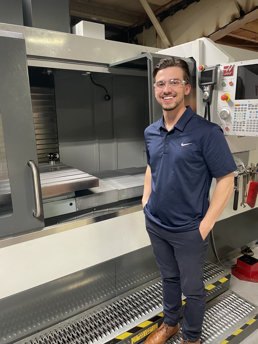 MarionMfg's tweet photo. @douglasnjohnson & Joseph Havriliak visited Eagle Metals, Inc. Enjoyed seeing fellow @PMATalk memberโs facilities and getting a peek into how a key supplier operates. #CTmanufacturing #metalstamping #manufacturing #PMA #PMAcommunity #buildingmomentum https://t.co/VwOcdCrWFx