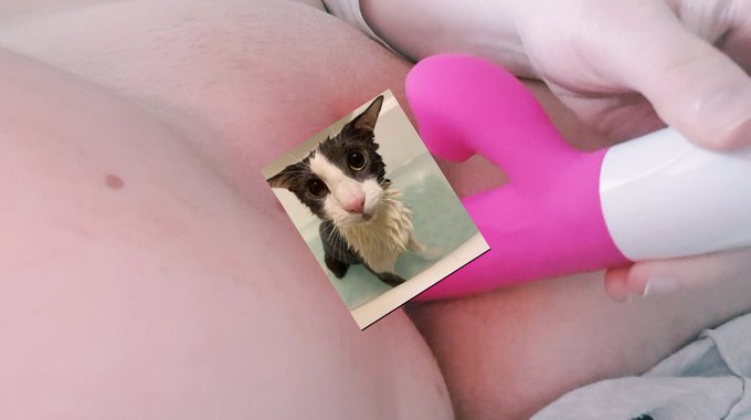 Testing out my new toy 🥰 #onlyfans #nsfwtwt #nsfwtwtﾟ #sellingcontent https://t.co/6ILpYGOoZG