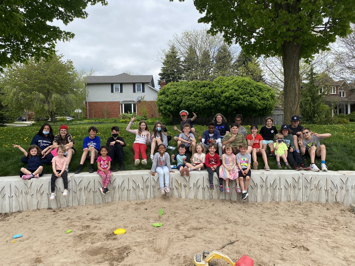 We had such a fun time with the Littlest Hoyas yesterday that we decided to spend more time together today! Big Buddies and Little Buddies completed a spring scavenger hunt, and ended up playing at the park! Yay for Spring! @holyrosaryhoyas <a href="/WellingtonCath/">Wellington Catholic DSB</a>
