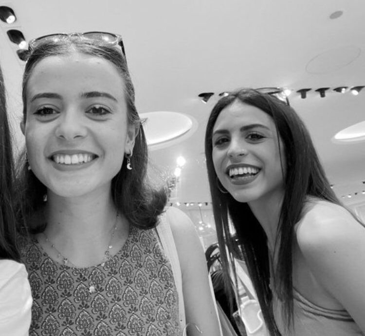 itsscarolaa's tweet photo. le figlie della cele insieme 😭 https://t.co/tO6Wust1rm