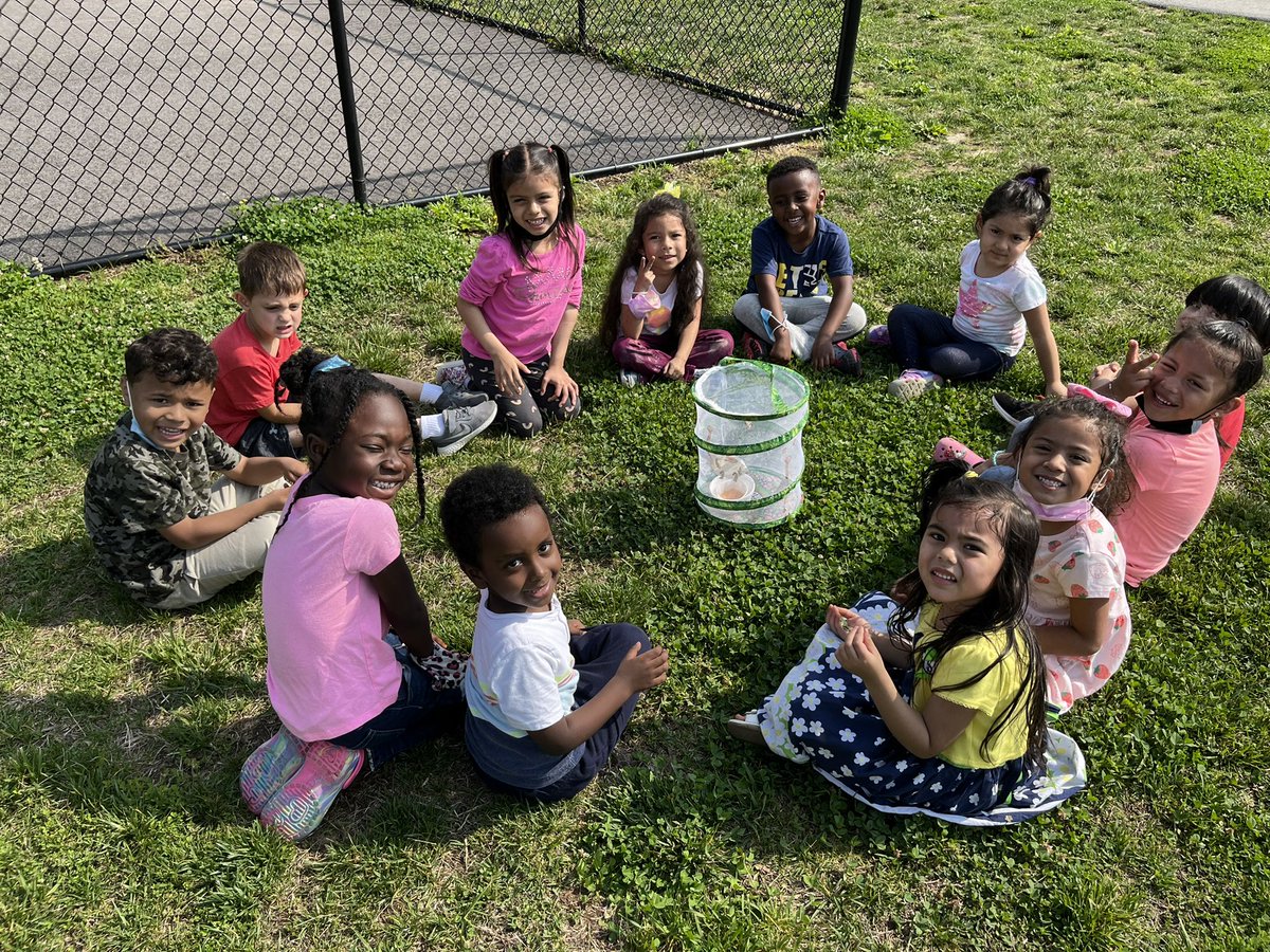 MsBaker_MVW's tweet photo. We said goodbye to our butterflies today and made predictions about where they are headed next! #fcpsprek #mvwes https://t.co/5GYLZxm84P