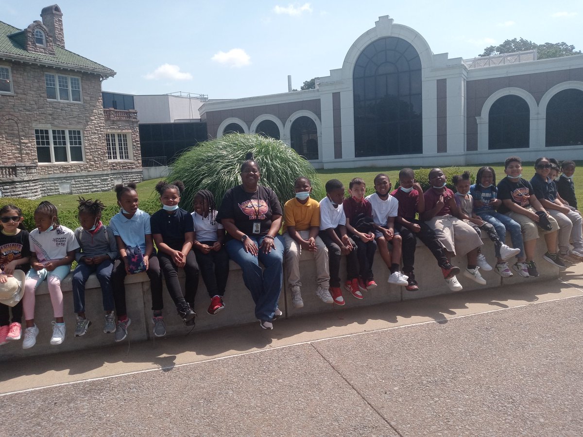 OakhavenElemen1's tweet photo. @SCSK12Unified Our scholars had a wonderful time at The Memphis Museum of Science and History. We viewed "The Secret of The Cardboard Box." #mscsis901 #remagining901 #Teachertwitter #TEACHer https://t.co/LtQzRA9Di2