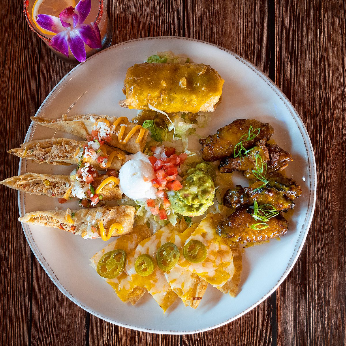 3_margaritas's tweet photo. Rain or shine, you can go online for takeout
Order  Online for Take Out.
https://t.co/CQpJu3wAQI
#orderonline #orderfoodonline
#takeout #takeoutfood #takeoutnow
#smallbusiness #localrestaurant #ordernow 
#tastyfood #freshfood https://t.co/xIPq7NeaMk