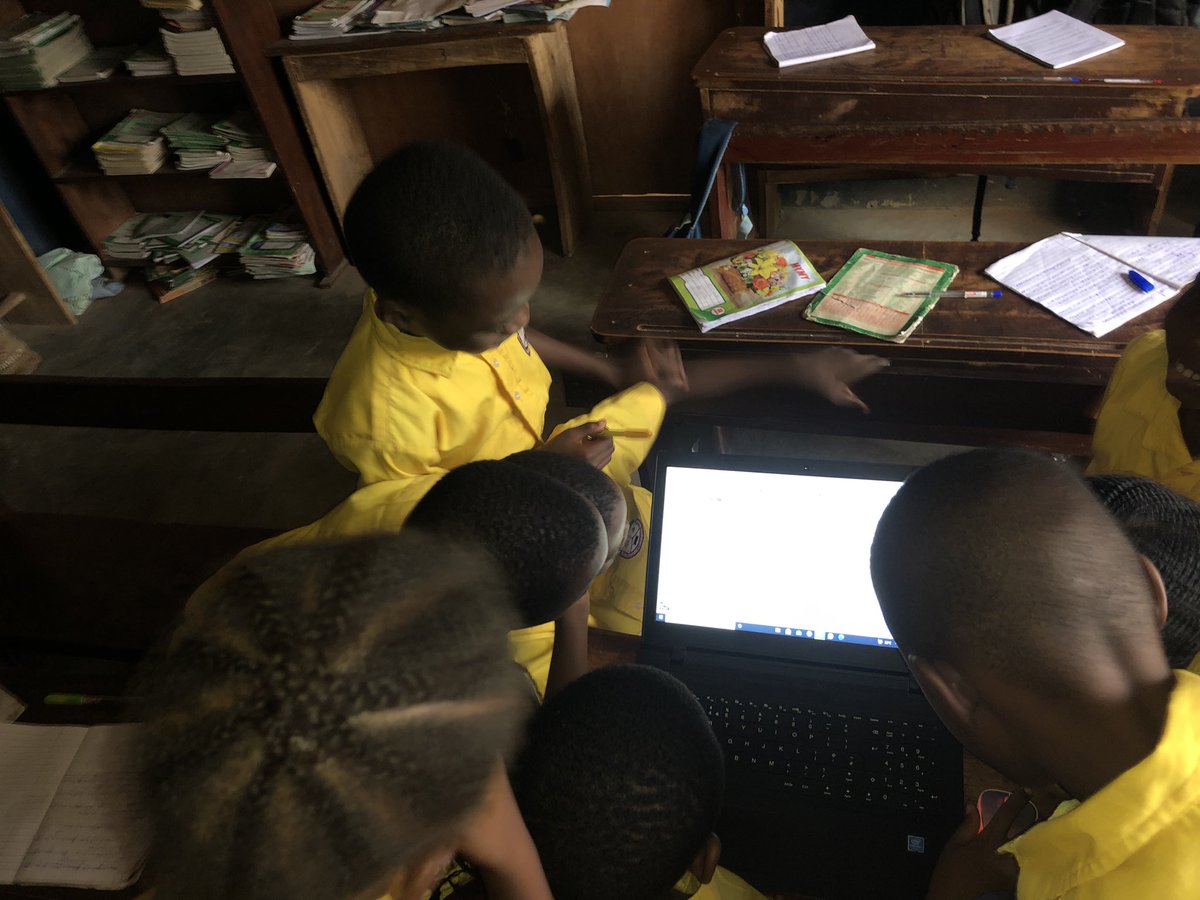 MACI_NG's tweet photo. Learning is fun with this kids. This week we learnt the advantages and disadvantages of the internet and also how to use the internet and search engines… we learnt how to read maps for traffics and direction…. #tech #youngbuilders #SEO #Google https://t.co/qxuMB6GW1m