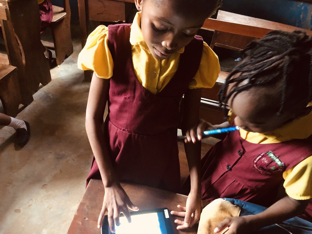 MACI_NG's tweet photo. Learning is fun with this kids. This week we learnt the advantages and disadvantages of the internet and also how to use the internet and search engines… we learnt how to read maps for traffics and direction…. #tech #youngbuilders #SEO #Google https://t.co/qxuMB6GW1m