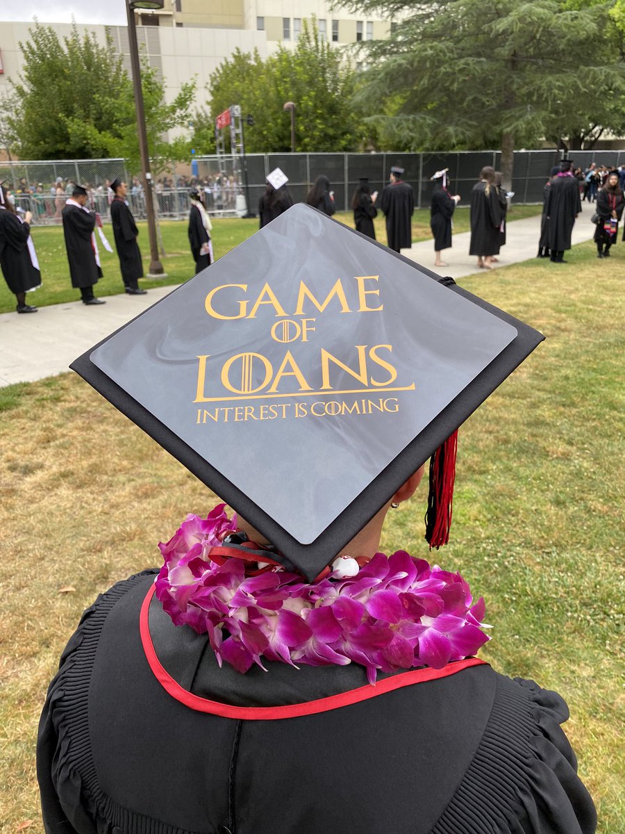 csunorthridge's tweet image. Congrats to the #CSUN graduates who walked this morning from the classes of 2019-21! We will see the other half of previous year’s grads at 1 p.m. for the next ceremony. #csungrad