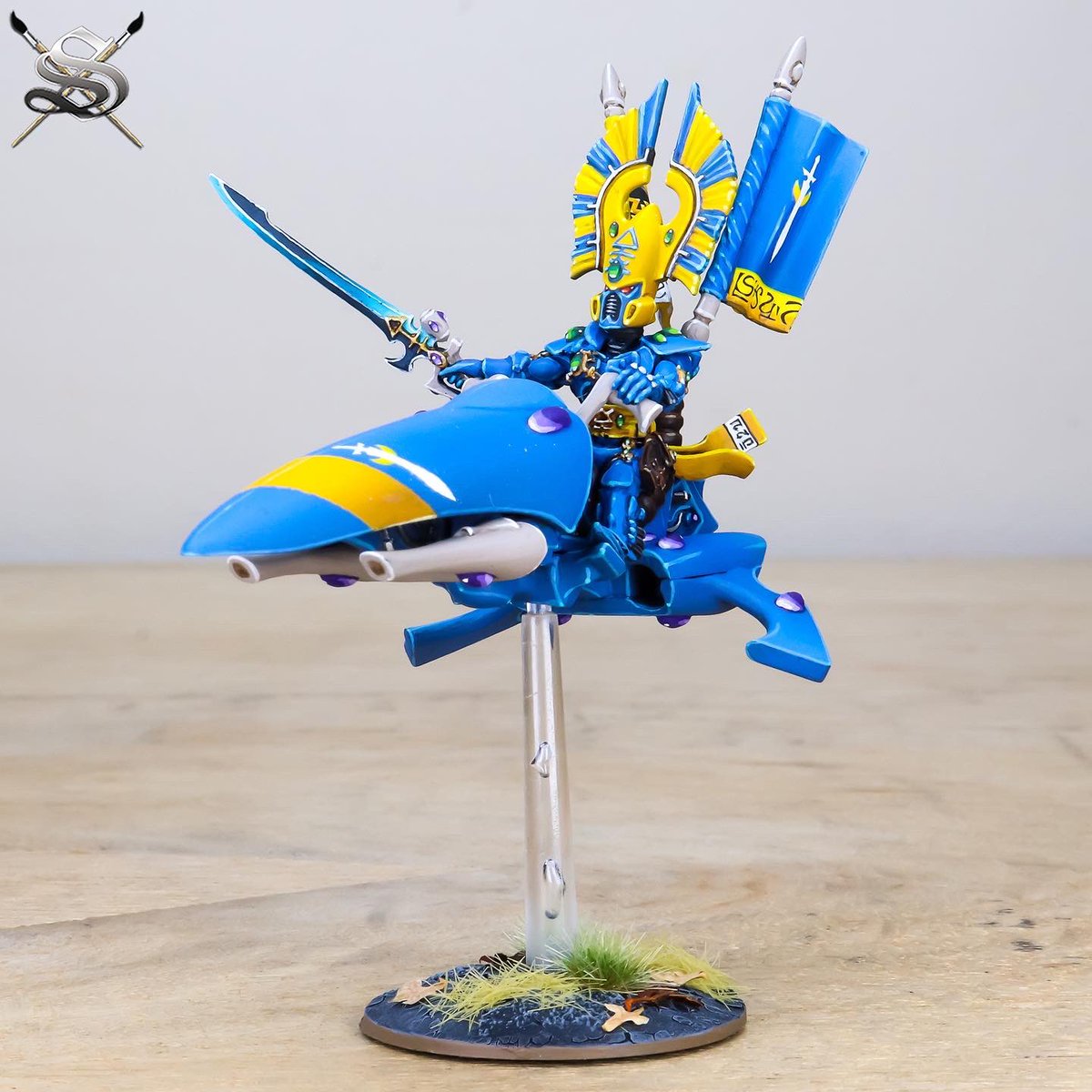 SiegeStudios's tweet photo. “STRIKE SWIFTLY SONS & DAUGHTERS OF ISHA!” An Alaitoc Autarch on jet bike we have just finished as part of an Eldar army phase.
Book your commission:
https://t.co/jwbtgJUCD5
#eldar #aeldari #eldars #eldar40k #ulthwe #ulthwé #waveserpent #aeldaricraftworlds #aspectwarriors https://t.co/Uj6vYCRMNk