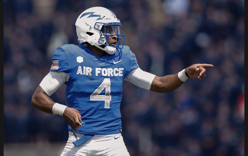 NateBell_7's tweet photo. I am blessed to announce that I have received my first offer to the United States Air Force Academy. @Coach_Thiessen @CoachTCalhoun Thank you for believing in me! #Boltbrotherhood https://t.co/NV5mltVFUG