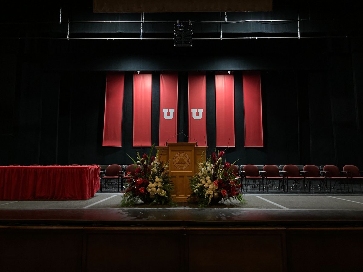 UofUDentistry's tweet photo. Tune in to this year's convocation ceremony from Kingsbury Hall! Livestreaming beings at 2pm. #UUSOD22 #UtahGrad
https://t.co/4HgHKlrXb6 https://t.co/xG9nNeRs5N