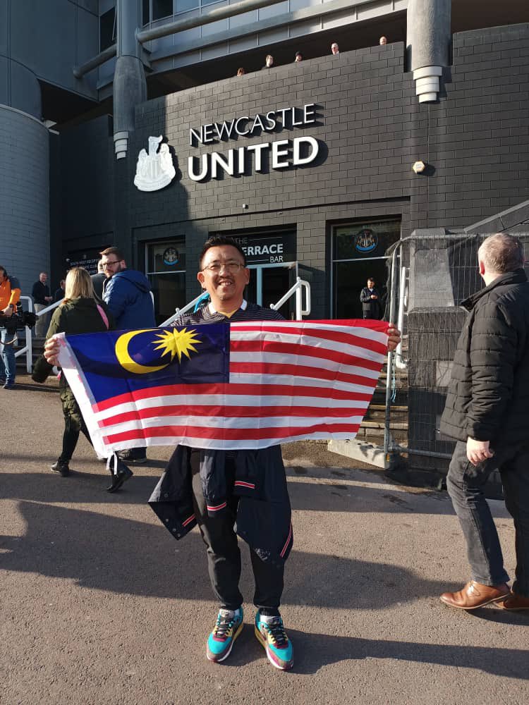 DannRahman's tweet photo. Mission accomplished. Wishlist fulfilled. Dream came true. Best ever game defeating Arsenal. Electrifying atmosphere and the best fans in the world.
Howay the lads!!!
#NUFC 
#toonarmymalaysia
#newcastleunited https://t.co/uUTecZfMRG