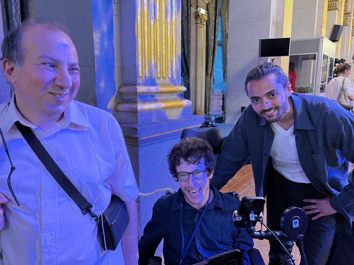 C’est beau de voir se déployer l’initiative d’intérêt social, inclusive et pragmatique !
<a href="/h_up_uptih/">h'up entrepreneurs</a> y participait avec enthousiasme à l’image de Jason qui, comme d’habitude, fut au top de l’applaudimètre👏🏻
#Impact2 
<a href="/handieasy1/">handieasy</a> <a href="/Anne_Hidalgo/">Anne Hidalgo</a> <a href="/NicolasSchmitEU/">Nicolas SCHMIT</a> <a href="/inco_group/">INCO</a>