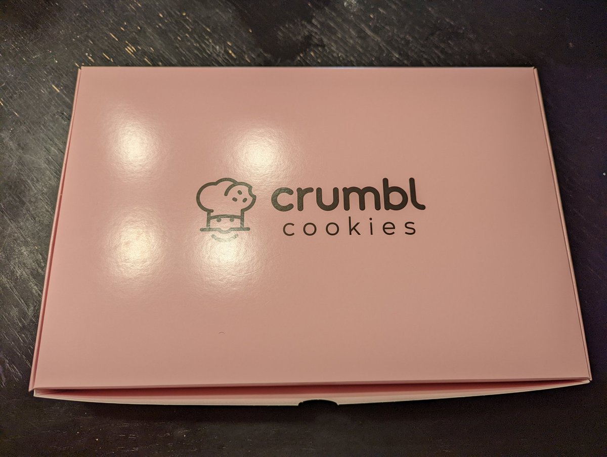 GadgetsSpec's tweet photo. My very first time at @CrumblCookies  and OMG!!! Yo!! Where have you been all my life? This was shot on the @madebygoogle Pixel 6 Pro. #TeamCookies #TeamPixel #Cookies  #GiftfromGoogle #HappyFriday https://t.co/8yGOajfbjm