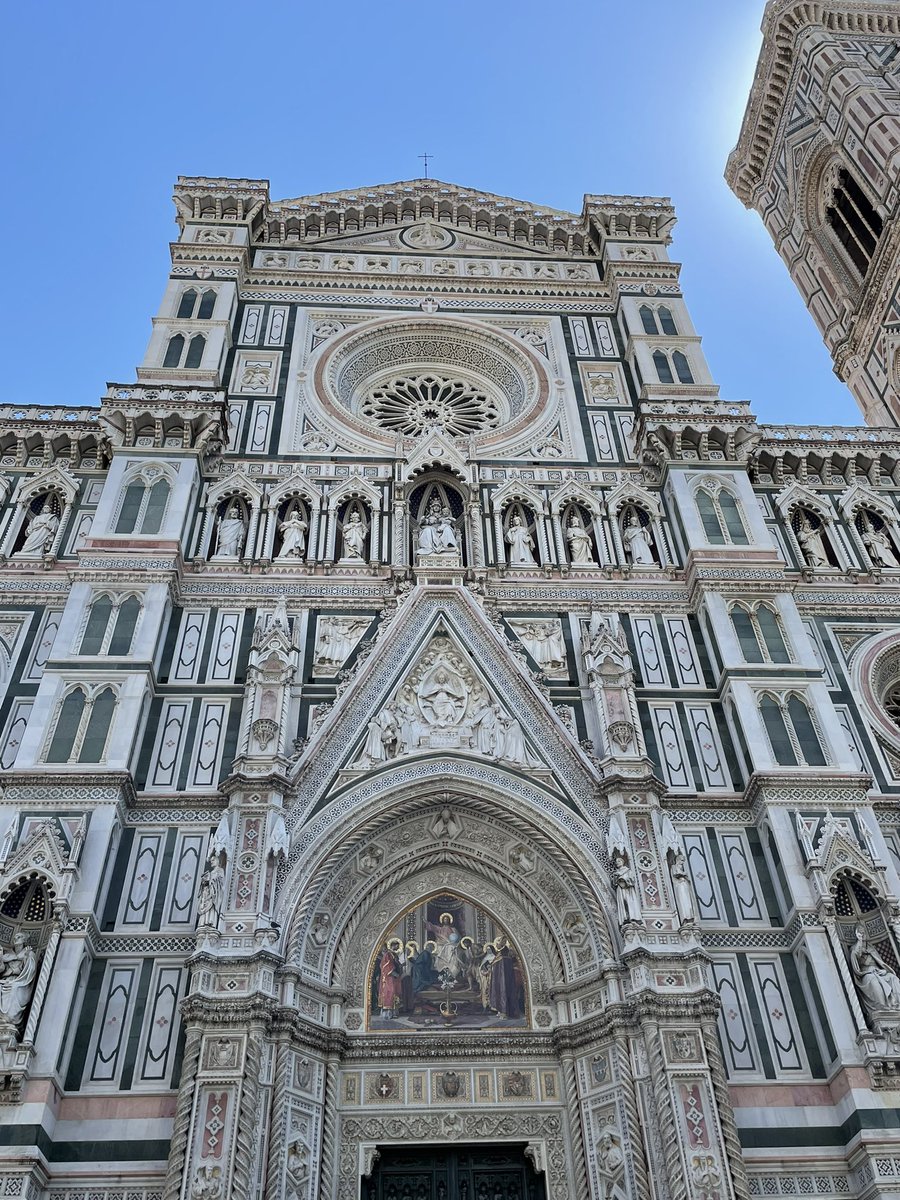 MunchPudding's tweet photo. #PostcardFromFlorence Florence Cathedral 😺🇮🇹☀️ ⛪️ Wow! https://t.co/r6EH1VgCi3