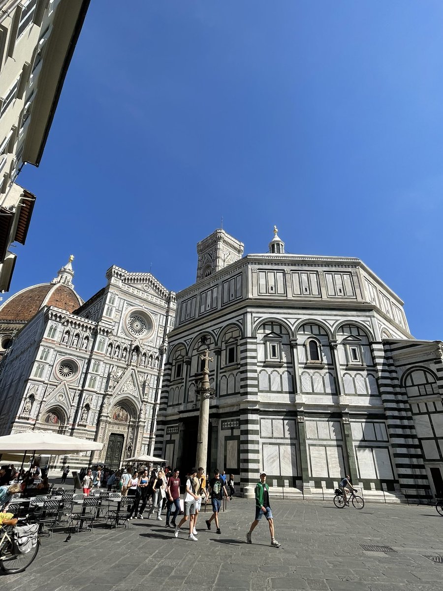MunchPudding's tweet photo. #PostcardFromFlorence Florence Cathedral 😺🇮🇹☀️ ⛪️ https://t.co/TMZkSduvvz