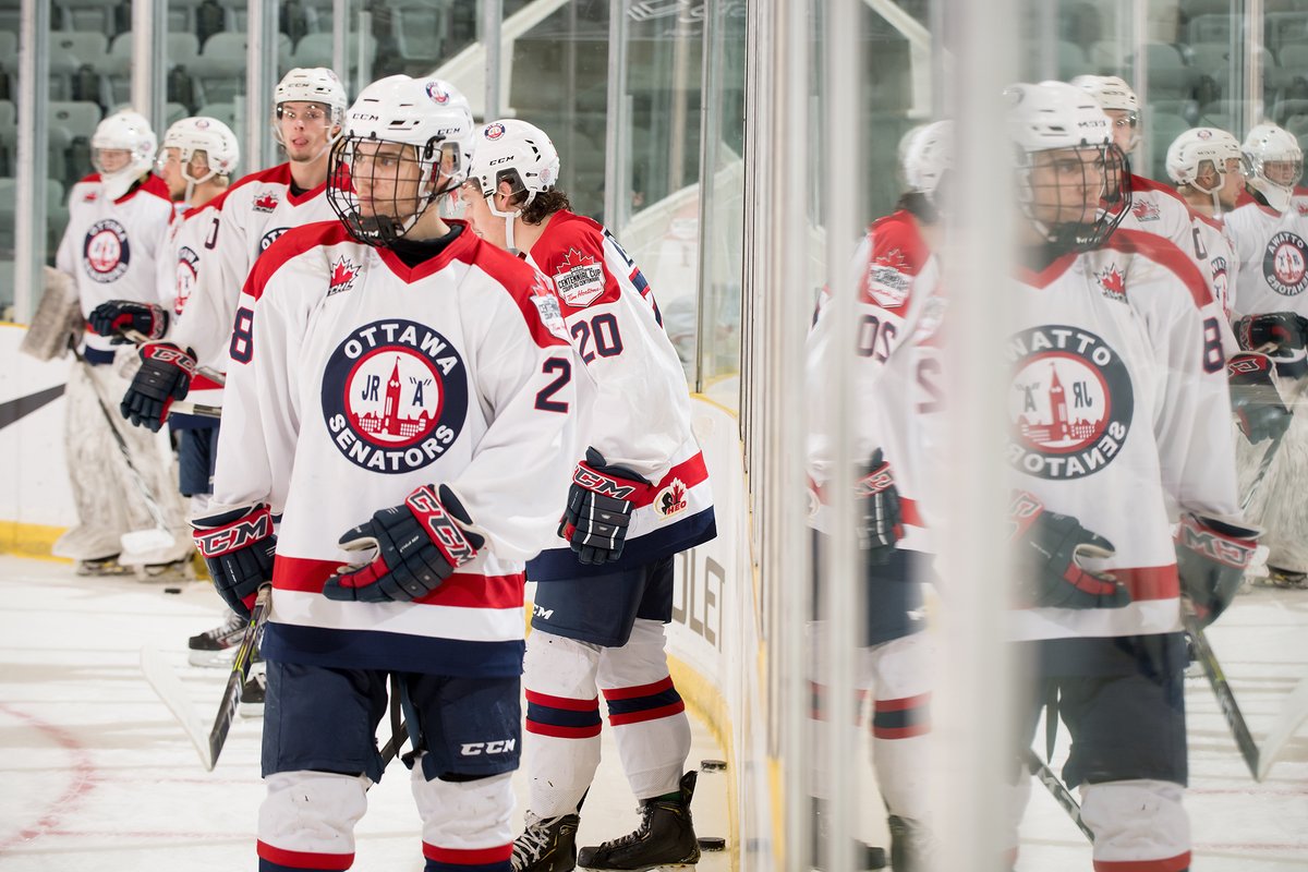 Philippe Jacques gets a shot through traffic for a PP goal with 24.1 seconds left in the 1st period, giving the <a href="/OttawaJrSens/">Ottawa Jr. Senators</a> a 1-0 lead over the <a href="/dauphinkings/">Dauphin Kings</a>.

📺 hc.hockey/CENTStream04
📊 hc.hockey/CENTStats04

#CentennialCup | <a href="/TimHortons/">Tim Hortons</a> | <a href="/cjhlhockey/">CJHL</a>