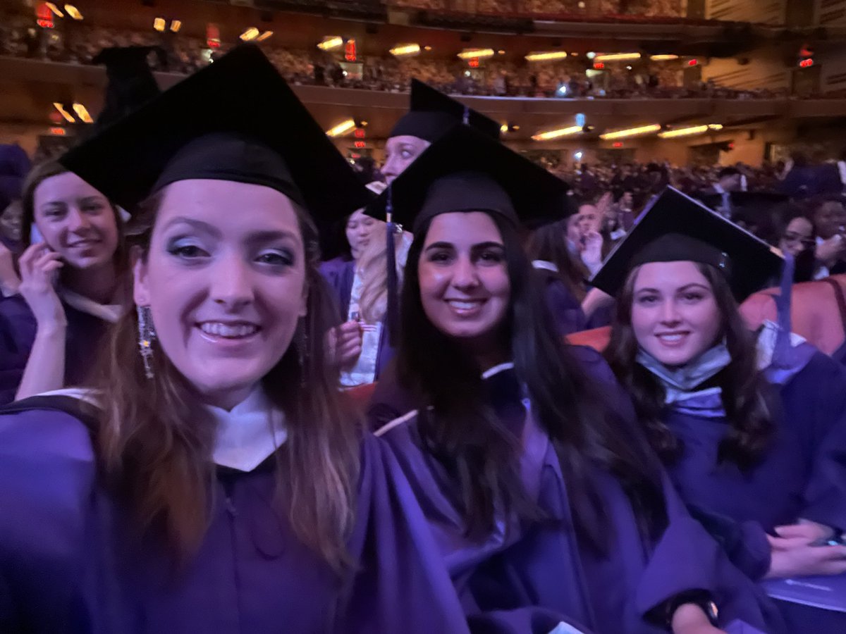 alyssashayebern's tweet photo. So happy to finally meet my girls! We did it. Congrats everyone #class2022 #NYUSteinhardt22 https://t.co/OWcsdWyjpU