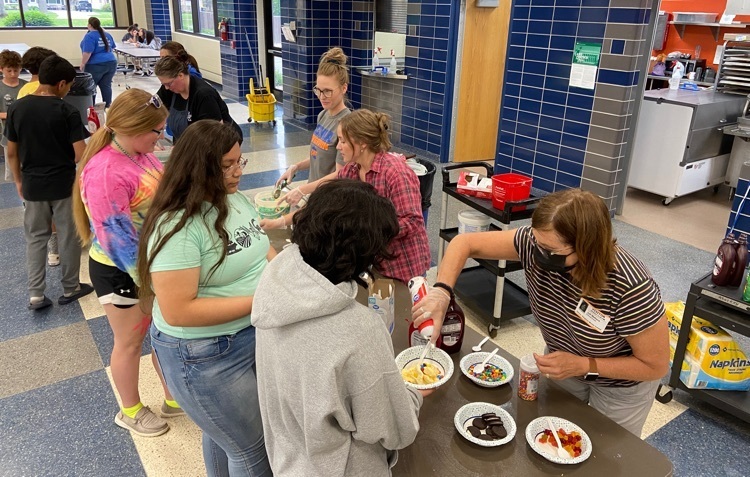 A HUGE Shoutout to our parent volunteers for our PBIS Celebration today!  Thank you to the staff for making the event awesome for our students!  #gkcogs #gkmscogs