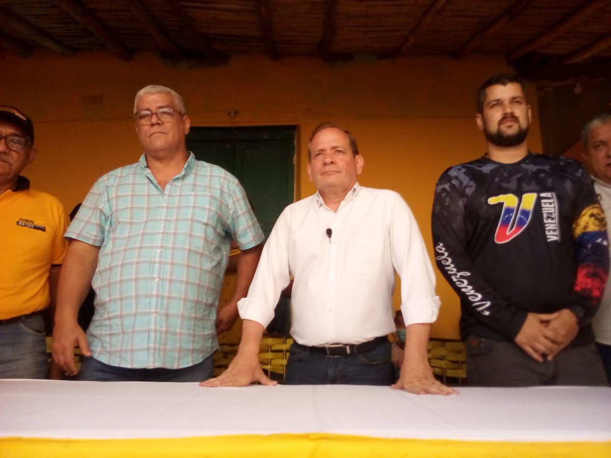 noticierofm's tweet photo. #Enterate Primera Justicia inaugura su casa en el municipio José Tadeo Monagas Edo. Guárico con la presencia de los diputados Juan Pablo Guanipa y Alfonso Marquina https://t.co/HusfgH37gu