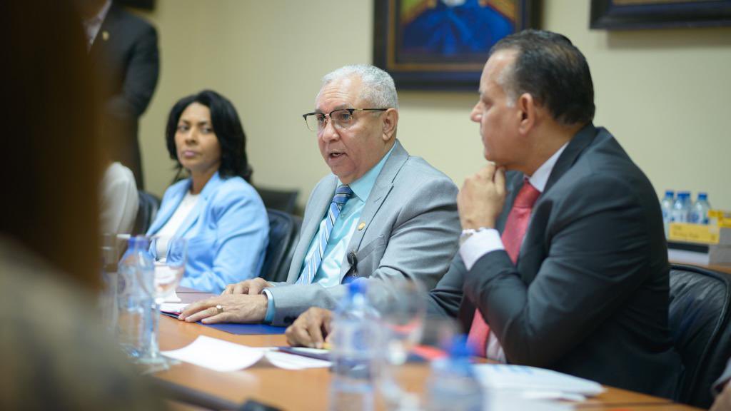 Avanzamos para erradicar el hambre y la desnutrición, fortaleciendo los esquemas legales entorno al Plan para la Soberanía y Seguridad Alimentaria, gracias al apoyo del Programa Mundial de Alimentación (<a href="/WFP_Cuba/">WFP Cuba</a>) y la Organización de las Naciones Unidas (<a href="/FAOAmericas/">FAO Américas</a>).