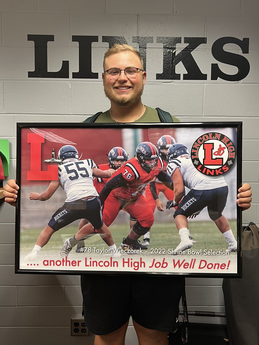 Got this really awesome poster today for the shrine bowl! <a href="/LinksAthletics/">LinksAthletics</a> <a href="/LHSLinkFootball/">LINKS Football</a>