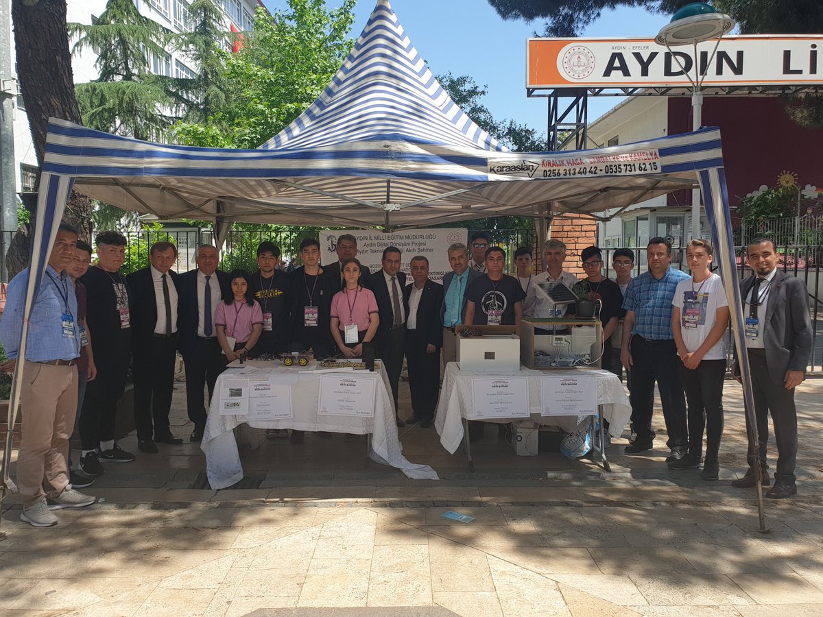 ilkeray48's tweet photo. Bozdoğan İsmet Sezgin MTAL , Elektrik Elektronik Teknolojisi  ve Bilişim Teknolojisi Alanları olarak hazırladığımız projeleri Aydın Teknoloji Şenliğinde sergiledik.Projelerde emeği geçen öğrencilerimize teşekkür ederiz. @MehmetMadran09 @veyselkasapoglu @bozdoganmtal @BozdoganIlce https://t.co/PrKdD4bLDM