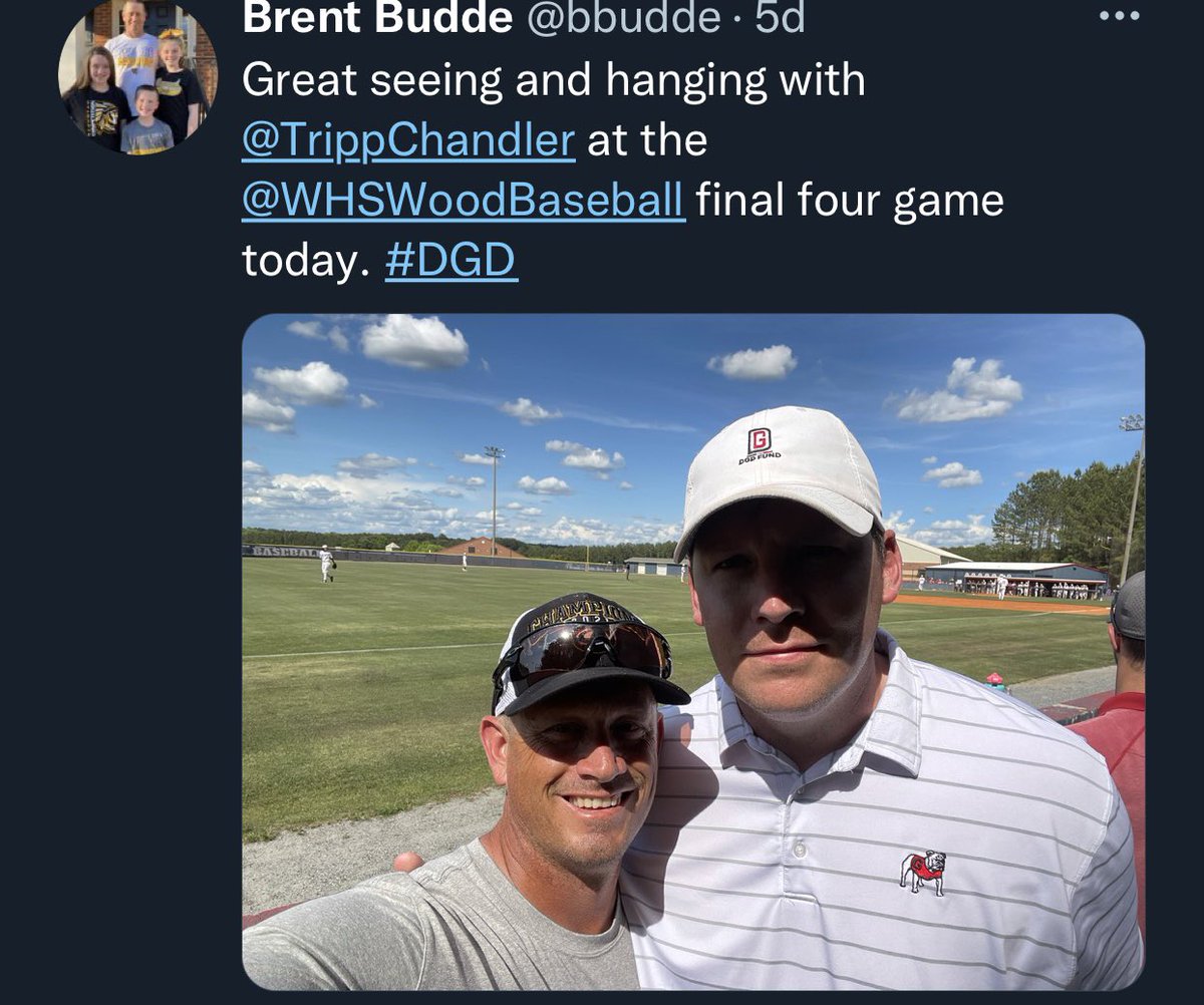 TrippChandler's tweet photo. @bbudde @dsheehan_88_12_ @GeorgiaFootball Big difference in these tweets. 😢 https://t.co/coHCLNiUe5