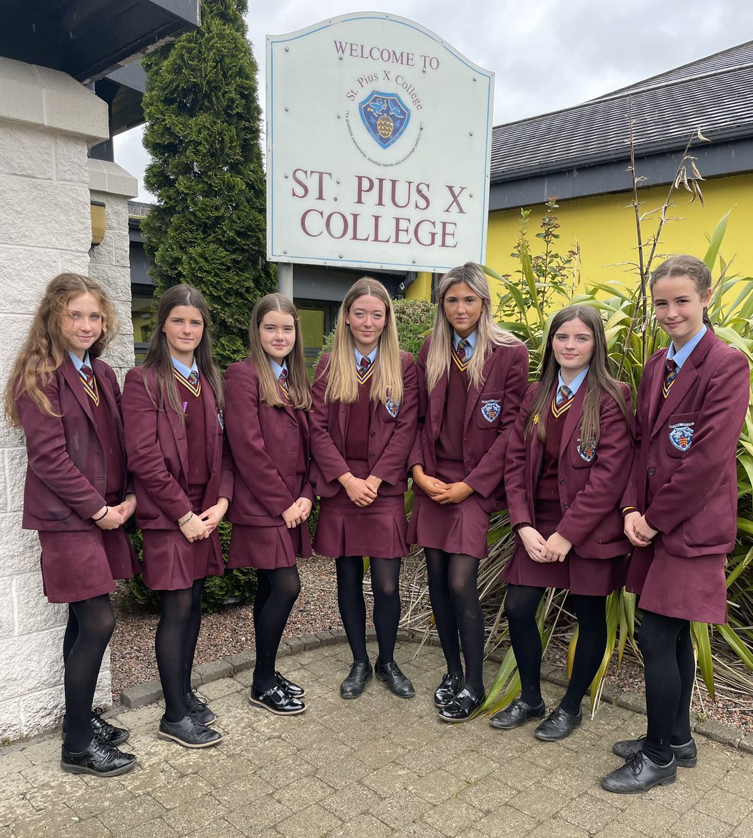 spxks3's tweet photo. Our very best wishes this weekend go to Áine, Emily, Ava, Caitlin, Caitlin, Aoife &amp; Emer who are playing for Derry in the U14 All-Ireland Ladies Football Final in Dublin on Sunday. Good Luck girls from all in SPX! 🍀 https://t.co/Q5m7pSCj2t