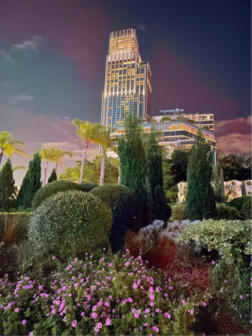 ritadreamland's tweet photo. Reality and fantasy~
Anything can happen.

#HertzChallenge 
@Hertz_city 
Discord ID: Rita~#9618 https://t.co/hj8hJMbaEN