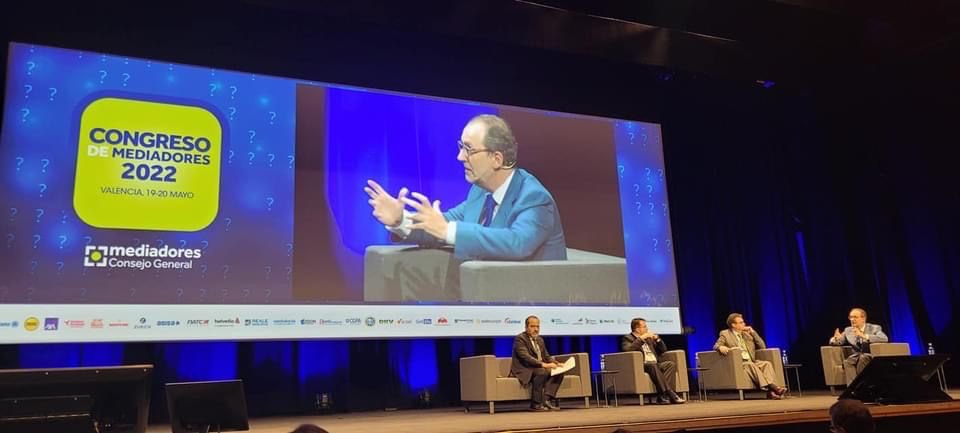 ChusB64's tweet photo. AXA en el #CongresoMediadores22. Punto de encuentro para la mediación celebrado en Valencia, y organizado por @CGMediadores. Presente y futuro, novedades y reflexiones, con nuevas generaciones también muy presentes “La Vida en AXA” https://t.co/FSE0JJsG5r