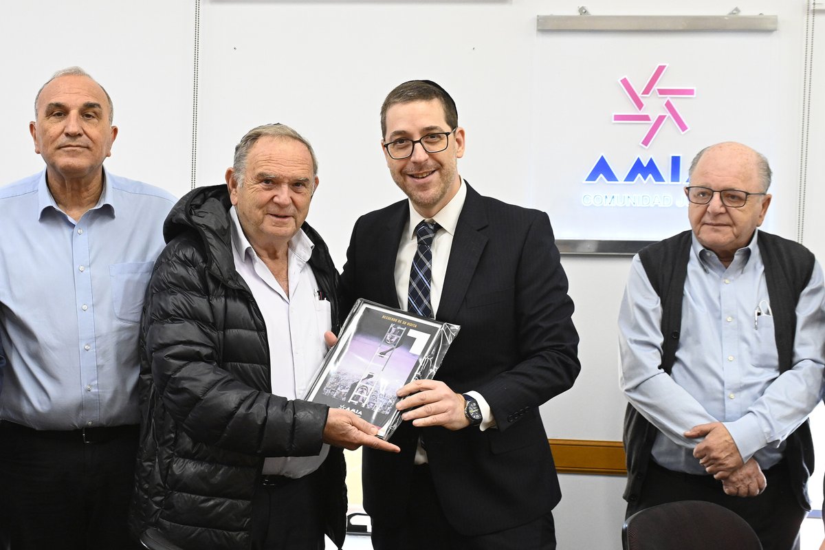 Ariel Eichbaum tweet media