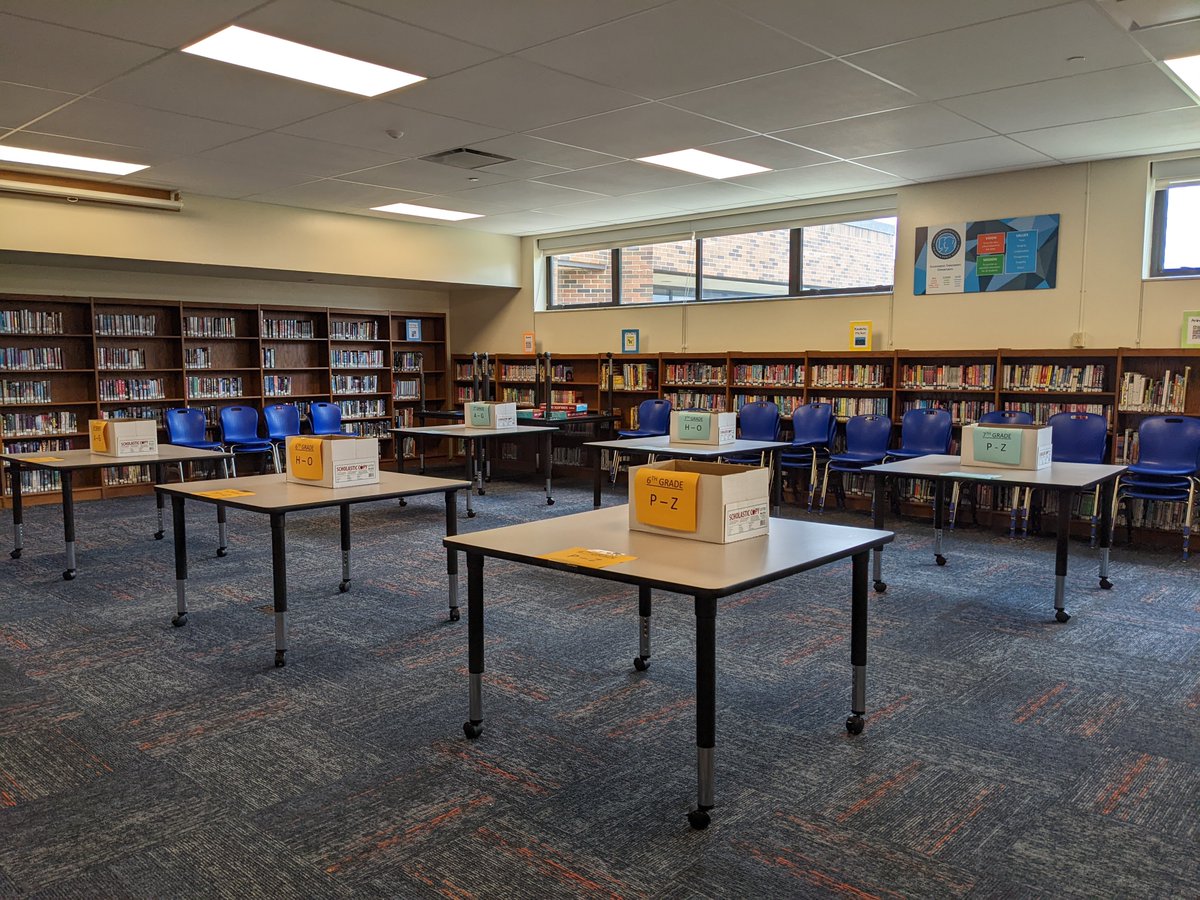 ReaderRBS's tweet photo. iPad Return for all OMS students happens today! We are ready! #cpsbest #EaglesATWork #cpslmc #cpstech #scholarsfirst https://t.co/PmET9dva93