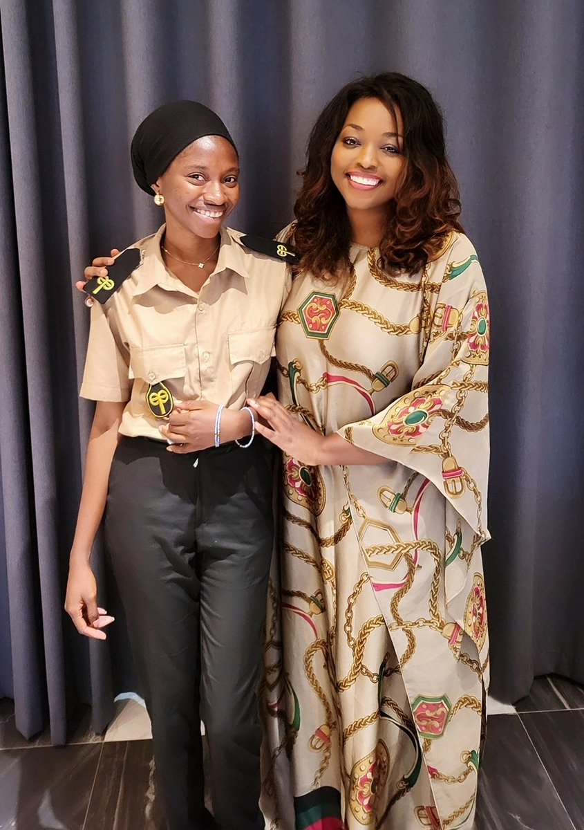 AmySarrFall's tweet photo. Fière de cette jeune championne Oumou. Sortie du Lycée Aimé Césaire de Saint-Louis major de sa promo au bac (S2 svp !)et admise à 2 prestigieux concours dont École Nationale Superieure d'Agriculture. Elle est aujourd’hui en 4e année de génie civil à École Polytechnique de Thies. https://t.co/vU5Xm2JJxY
