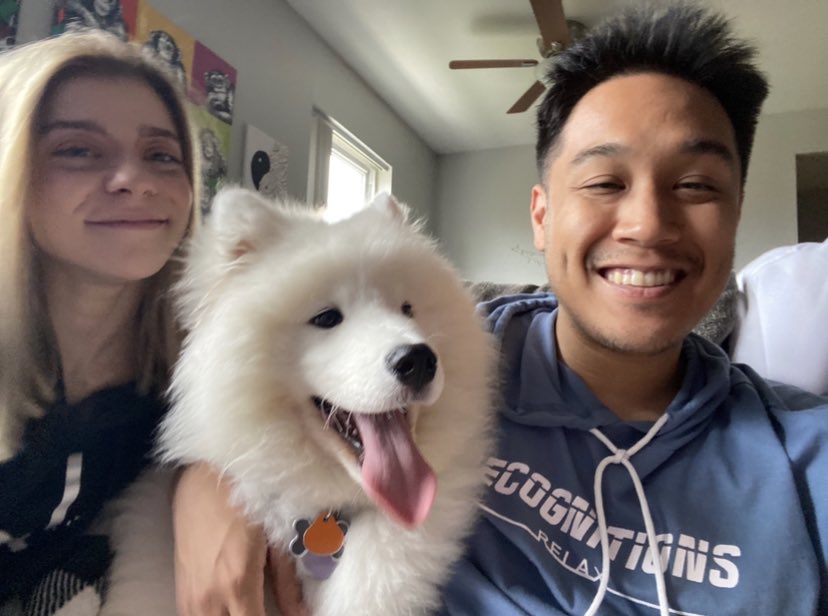 Emmagination94's tweet photo. I love my little #family so much 🥺🥺♥️♥️♥️ #samoyed #behbeh https://t.co/x6jenwfIL0