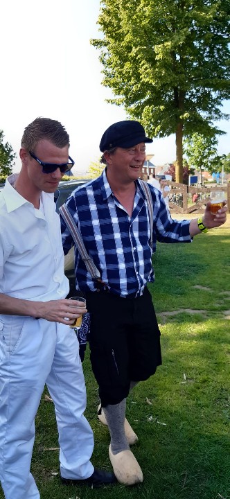 StIsidorus's tweet photo. Mark Vermeulen &amp; Niels Hendriksen onze nieuwe #Keizers

Zo. 15 mei heeft Niels Hendriksen de Keizerstitel bij het #ringrijden bemachtigd.
Mark Vermeulen veroverde de Keizers titel bij het #schieten.

https://t.co/vmqEPyNZhl

#Schutterij #StIsidorus @OudDijk #Keizer #jubileum https://t.co/5wJg8vAtc4