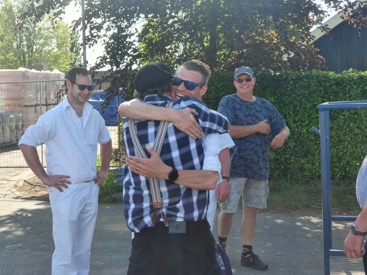 StIsidorus's tweet photo. Mark Vermeulen &amp; Niels Hendriksen onze nieuwe #Keizers

Zo. 15 mei heeft Niels Hendriksen de Keizerstitel bij het #ringrijden bemachtigd.
Mark Vermeulen veroverde de Keizers titel bij het #schieten.

https://t.co/vmqEPyNZhl

#Schutterij #StIsidorus @OudDijk #Keizer #jubileum https://t.co/5wJg8vAtc4