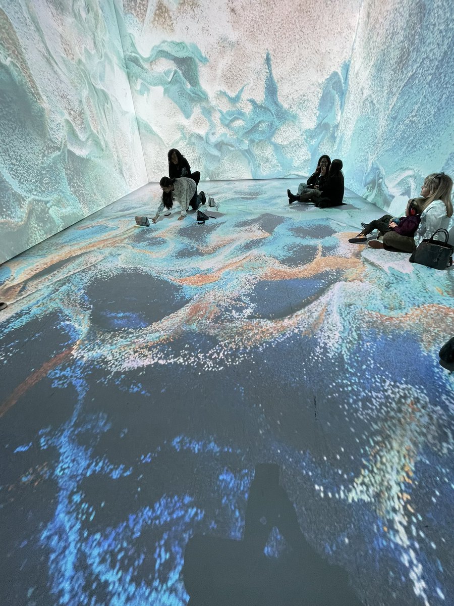 joelvmills's tweet photo. Pleased to return to @Coventry2021 as city of culture draws to a close soon. They’re leaving strong legacies including @thereelstoreuk, a new immersive digital art gallery. Opening work is #MachineMemoirs from @refikanadol using #AI and @NASAJPL images - sumptuous and enveloping https://t.co/uQ2u45wXhu
