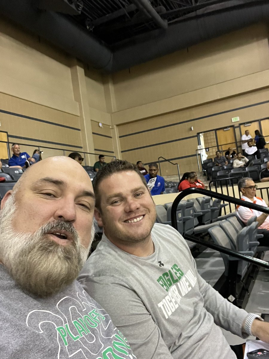 shsboysbball's tweet photo. Past and present Spring HS coaches getting better at @Tabchoops clinic. @RVHSEaglesbball #learning https://t.co/5LvE2Tnh5d